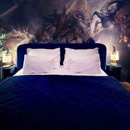 Skyline Elegance With Free Parking Apartment Bratislava Luaran gambar